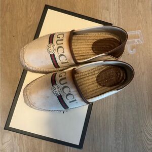 Gucci Men's Beige and Brown Slip-On Loafers